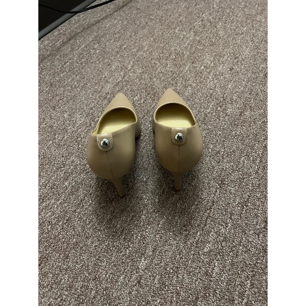Shoes - Picture 3 of 6